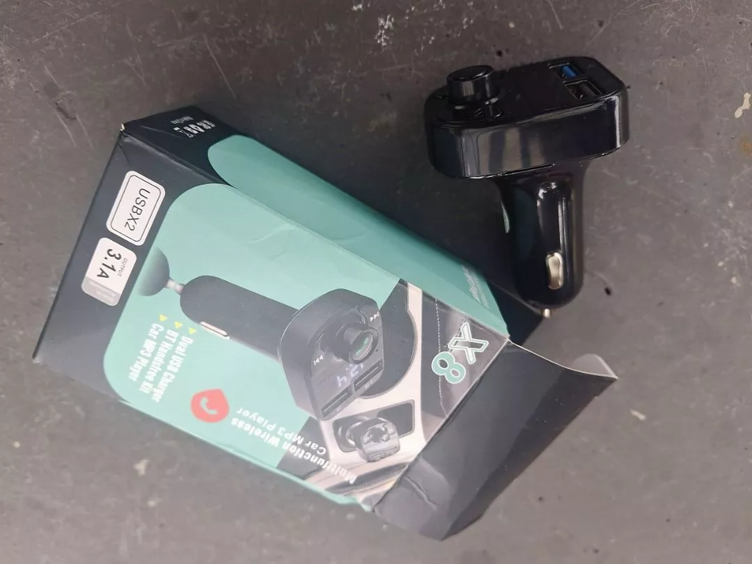 Adaptador Bluetooth FM para Carro Viva Voz, Carregador Veicular Sem Fio, Compatível Android e IOS IZEWIRE CONNECT photo review
