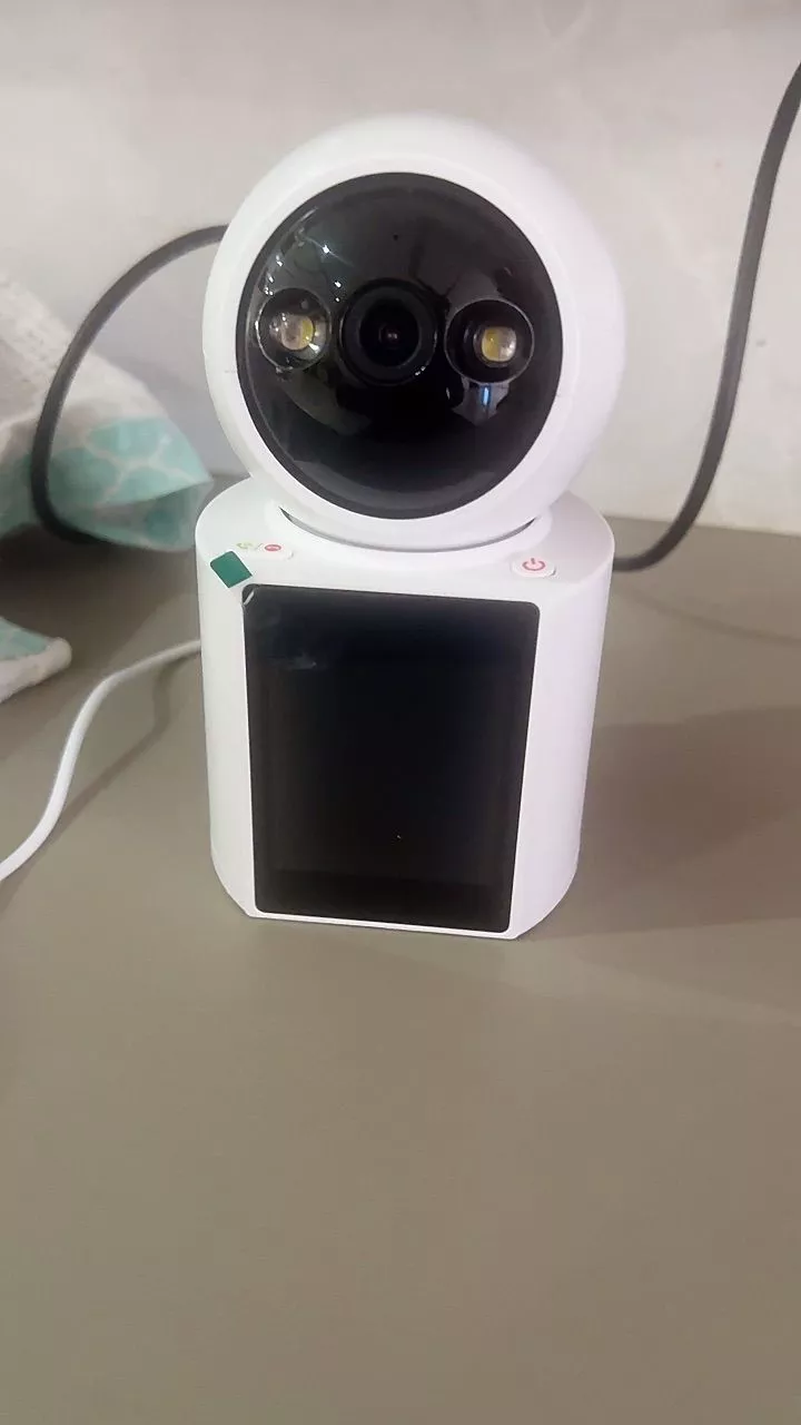 Câmera de Segurança WiFi 1080P Visão Noturna Colorida Detecção de Movimento IZEWATCH PRO photo review