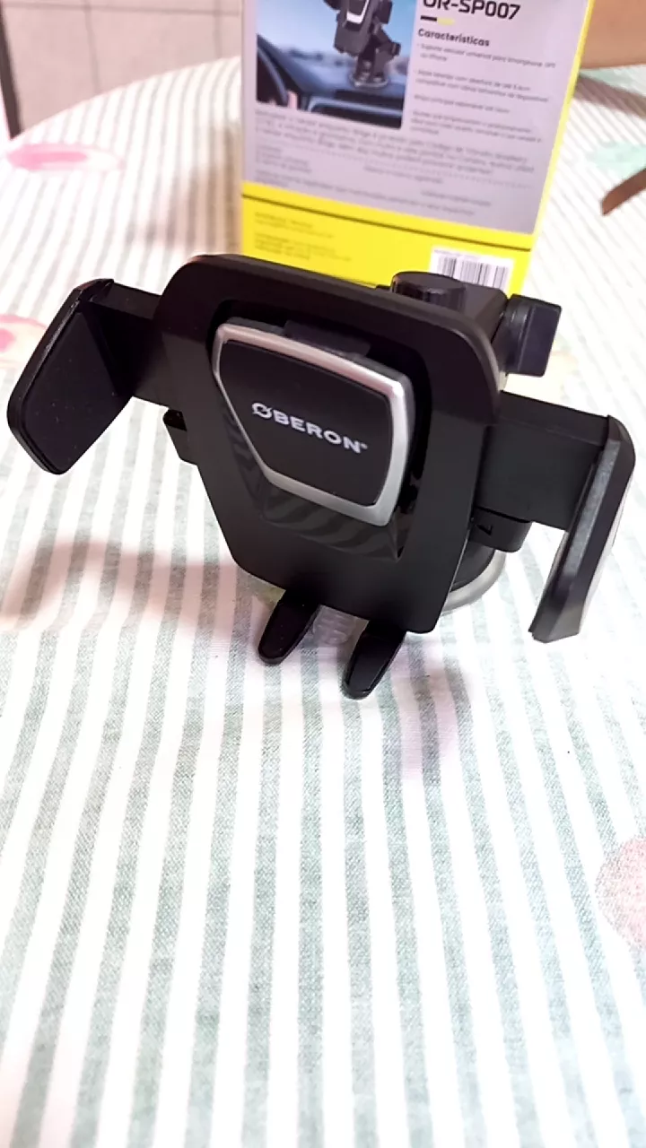 Suporte Veicular Universal para Celular e GPS, Trava Automática, Rotação 360°, Base de Silicone Adesiva – IZESHIELD FLEX photo review