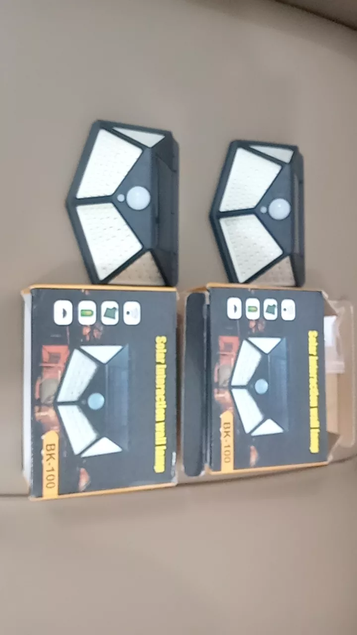 Refletor Solar para Jardim 100 LEDs Sensor Movimento IP65 Energia Solar IZESECURE BRIGHT photo review