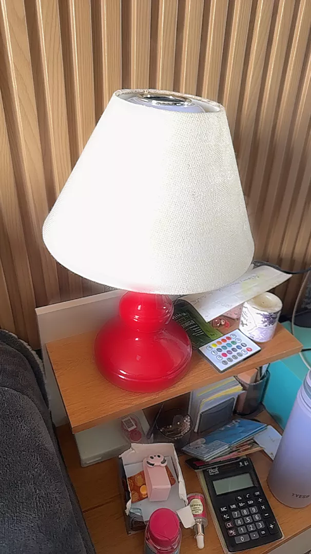 Lâmpada LED Bluetooth 12W Som RGB Controle Remoto IZEMUSIC PARTY photo review