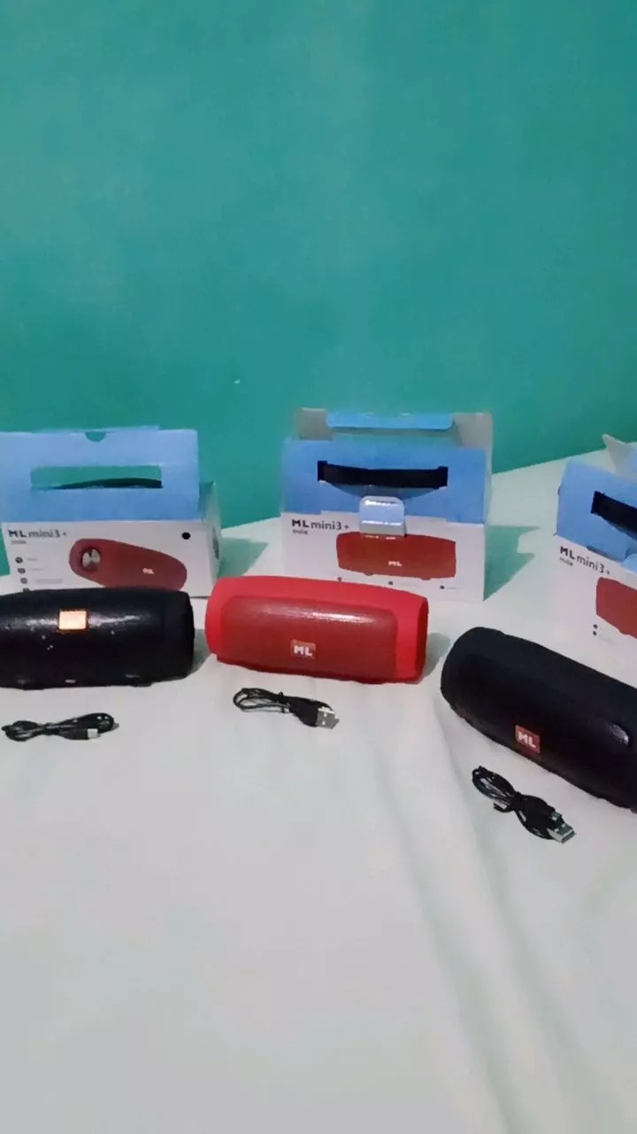Caixa de Som Bluetooth Portátil 12h Bateria à Prova de Respingos IZELOUD MAX photo review