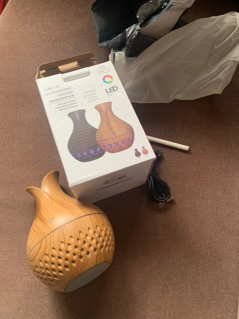Umidificador Aromatizador Silencioso Madeira LED Recarregável IZEWOOD AIR photo review