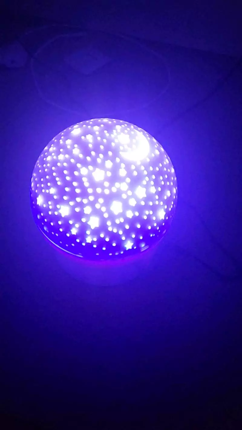 Luminária Projetora Estelar Multicolorida Infantil USB Portátil IZELOOM MAGIC photo review