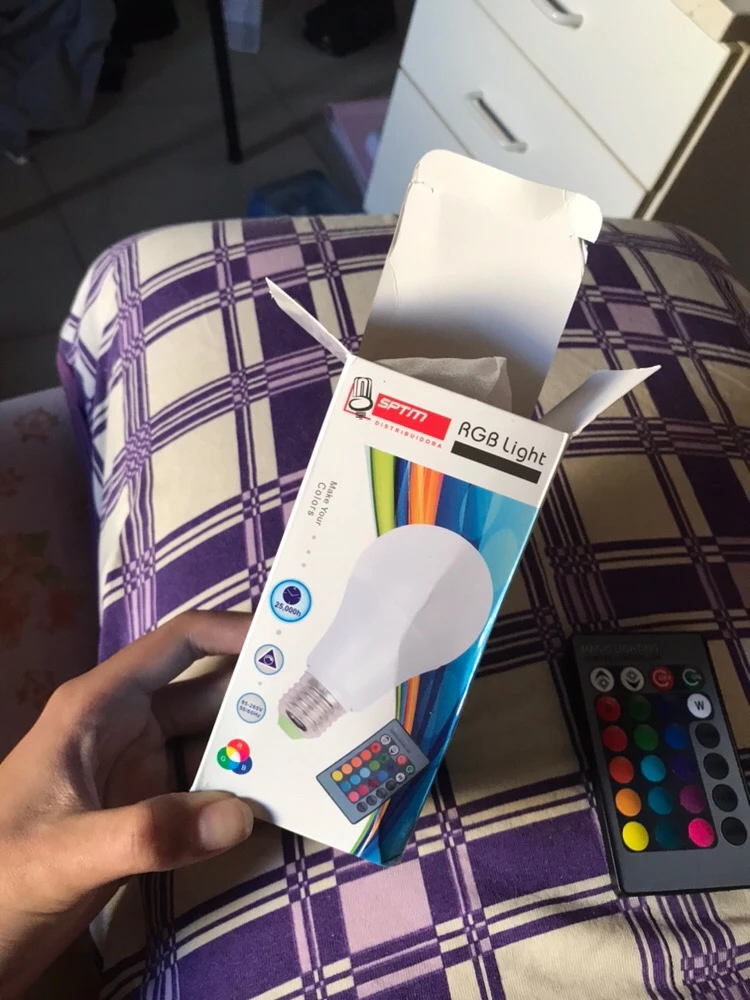Lâmpada Bulbo LED RGB 5W Controle Remoto Colorida Ambiente IZEFLASH MOOD photo review