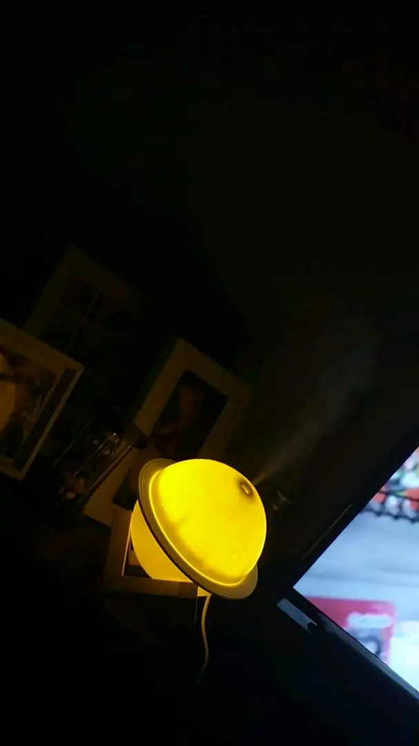Luminária Umidificador Lua 3D Aromaterapia LED Branco Amarelo IZELOFT AIR photo review