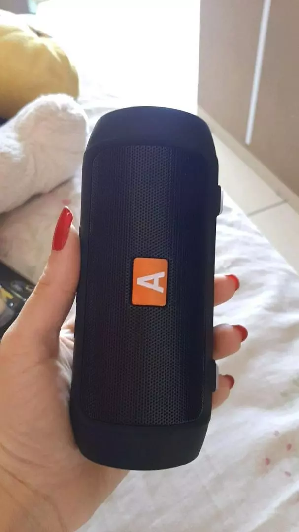 Caixa de Som Bluetooth Portátil Graves Fortes 6h de Bateria IZEBOOST SOUND photo review