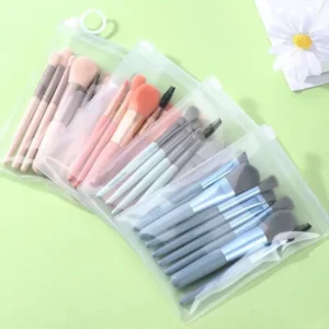 Kit de Pincéis de Maquiagem 8 Peças com Estojo Transparente Para Viagem Cerdas Macias Face e Olhos IZEGLAM TOUCH