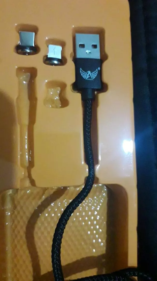 Cabo Carregador Magnético 3 em 1 USB Tipo C Lightning MicroUSB 1m Resistente IZELINK POWER photo review