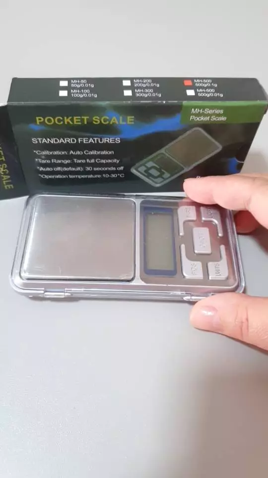 Balança Digital de Bolso Alta Precisão 0,01g a 500g Display Iluminado Portátil IZEWEIGHT PRO photo review