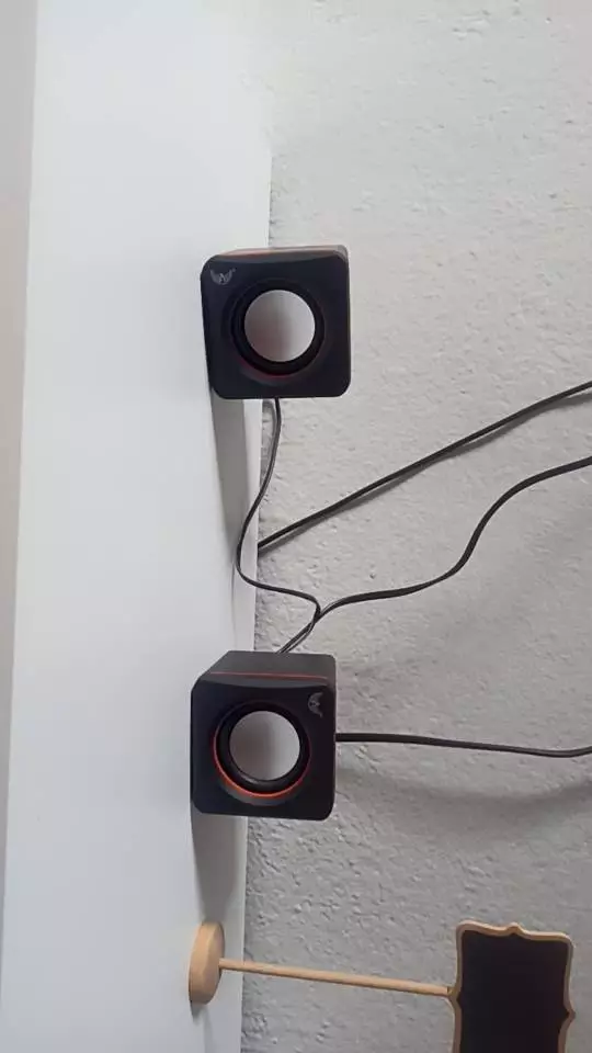 Caixa de Som Mini USB Estéreo 6W P2 Para PC e Notebook IZELOUD BOX photo review