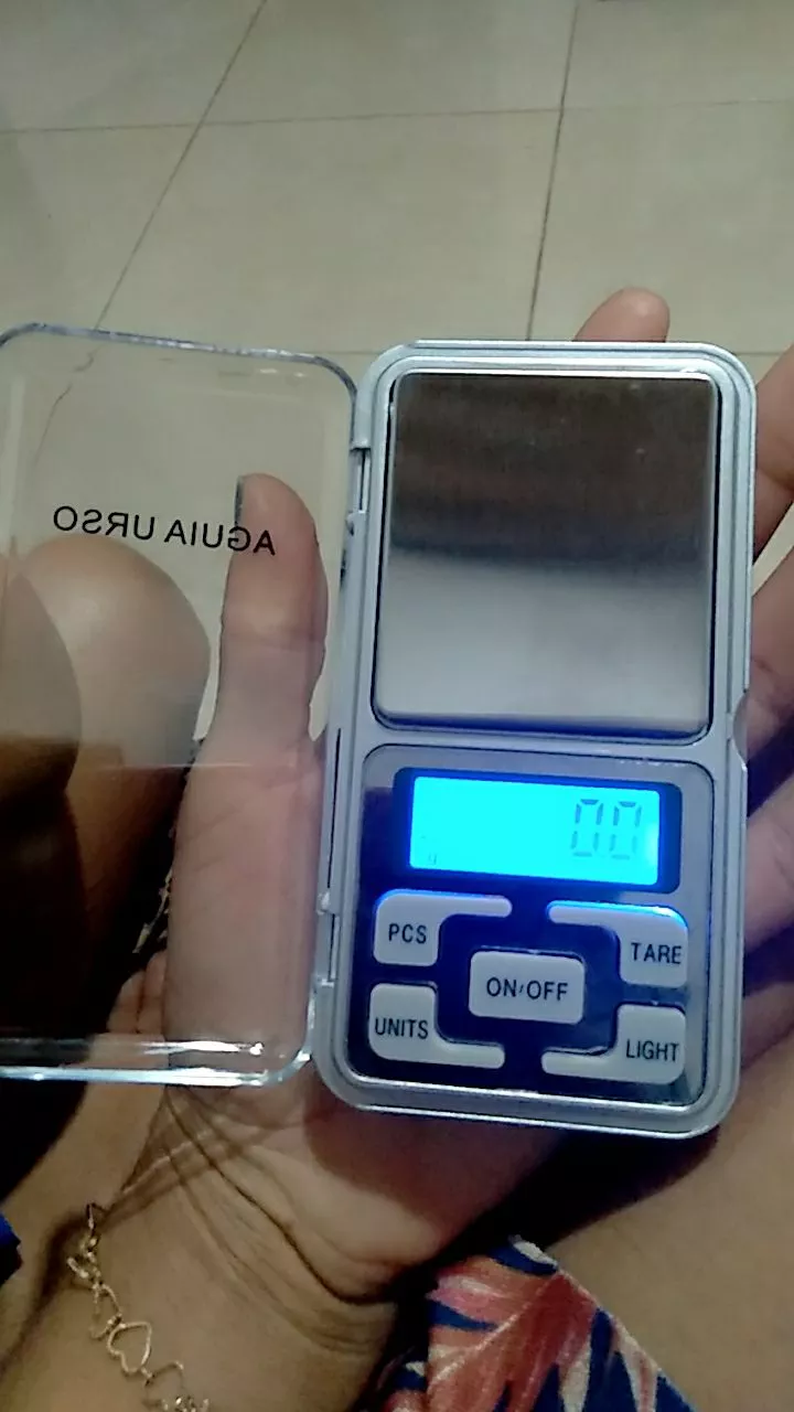 Balança Digital de Bolso Alta Precisão 0,01g a 500g Display Iluminado Portátil IZEWEIGHT PRO photo review