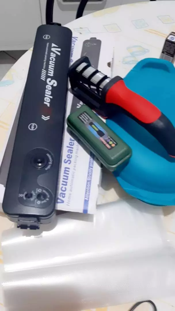 Afiador de Facas 3 Estágios Base Emborrachada Cabo Anatômico IZESHARP PRO photo review