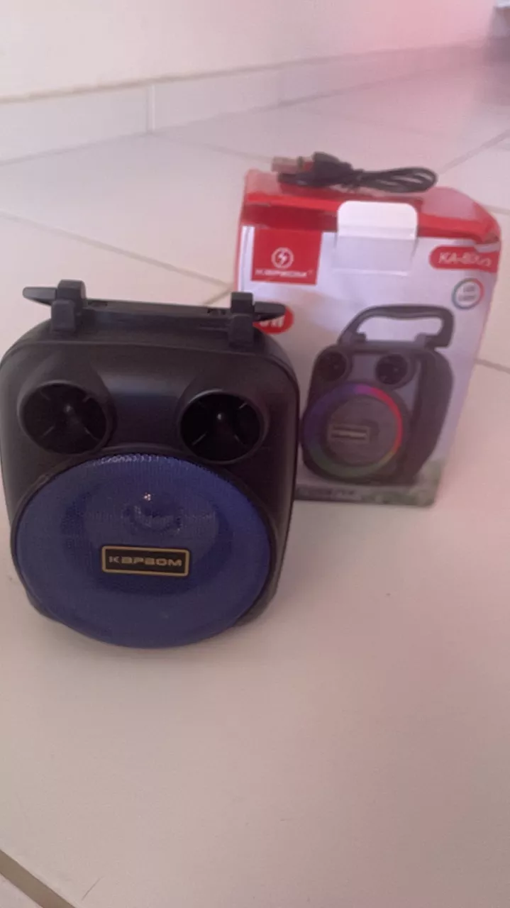 Caixa de Som Bluetooth 5.0 10W RGB Bateria Longa Duração IZEBOOST SOUND photo review