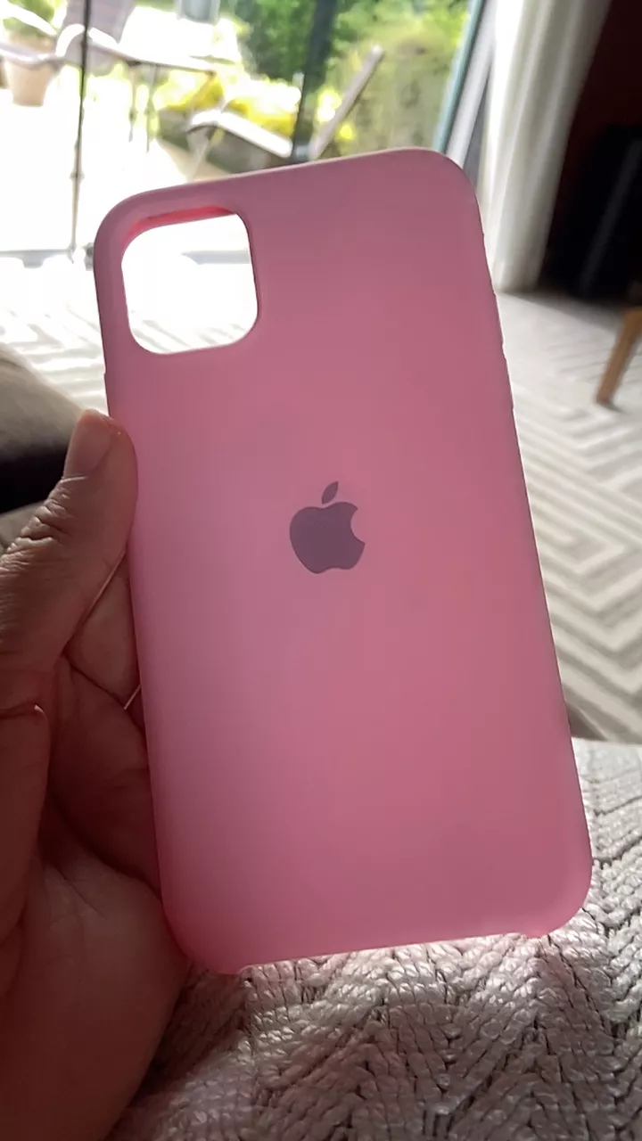 Capa Silicone iPhone 11 Proteção Aveludada Cores Variadas IZESOFT SHIELD photo review