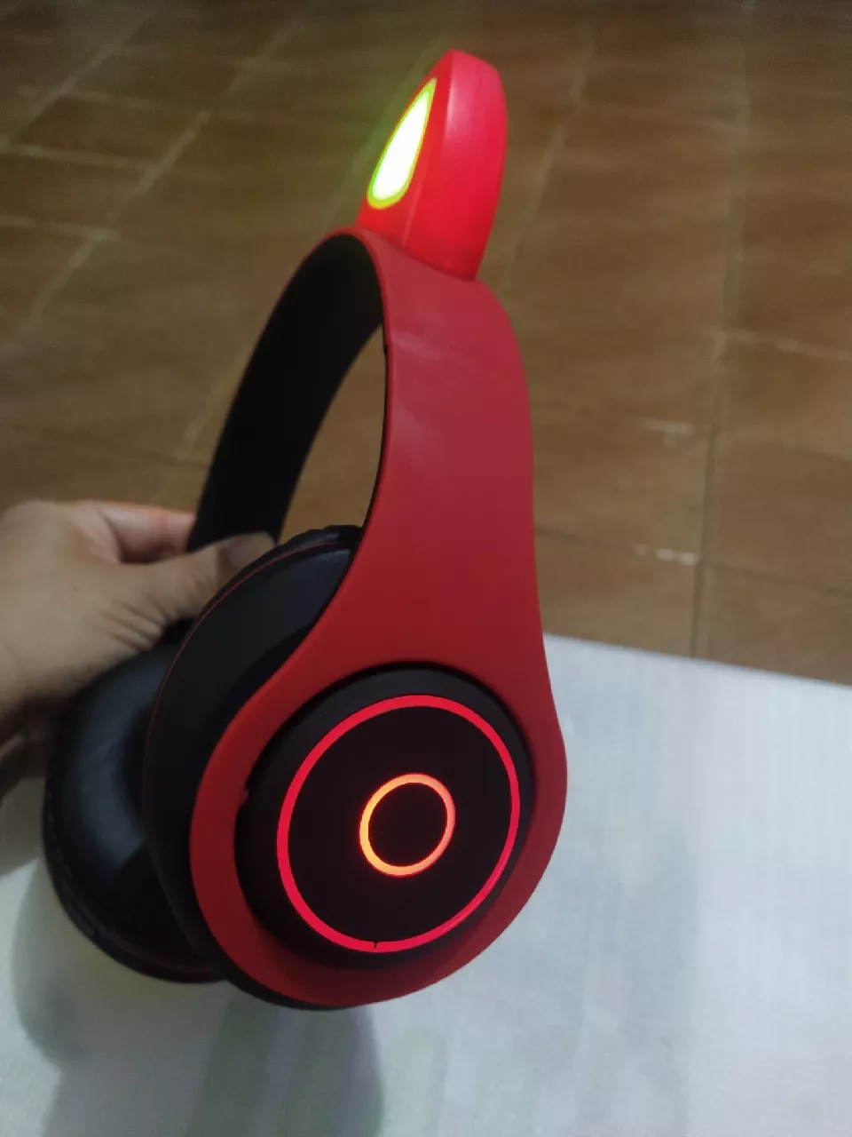 Fone Bluetooth Orelha de Gato LED Dobrável Microfone IZEFUN PLAY photo review