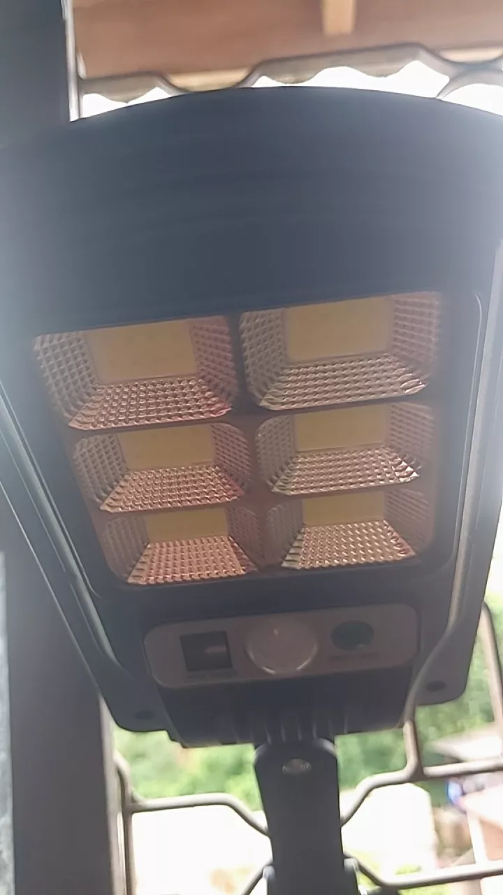 Refletor Solar LED Sensor Movimento Externo 160 LEDs Prova D’Água IZESECURE LIGHT photo review