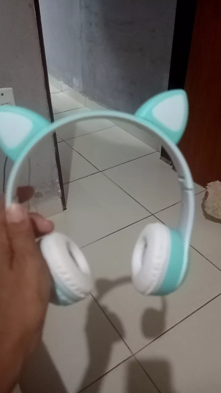 Fone Bluetooth Orelha de Gato LED Dobrável Microfone IZEFUN PLAY photo review