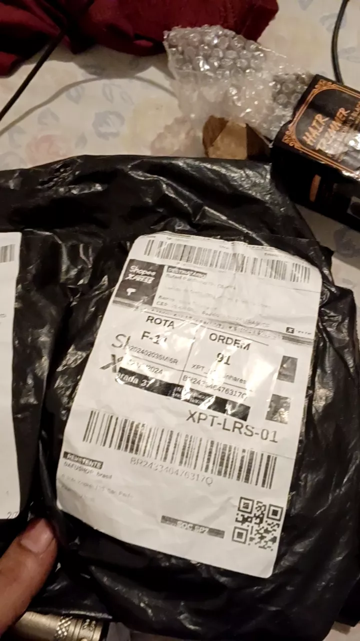 Kit Barbeador e Aparador Masculino Profissional – Lâmina de Aço Carbono, Portátil, Precisão IZEEDGE MASTER photo review