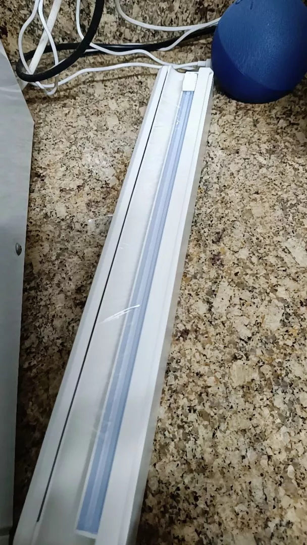 Cortador de Plástico Filme PVC Ajustável com Ventosa e Selador Magnético IZEWRAP PRO photo review