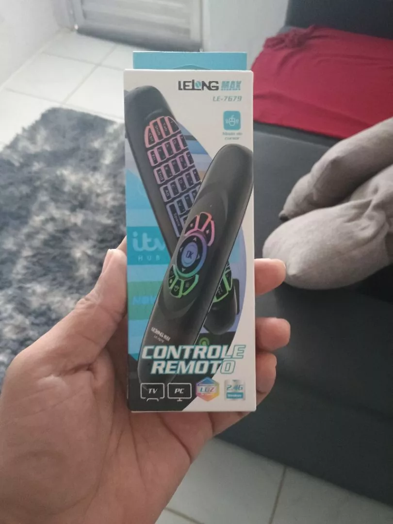 Controle Air Mouse Teclado 2.4G Wireless com LED RGB Giroscópio Universal IZEWAVE PRO photo review