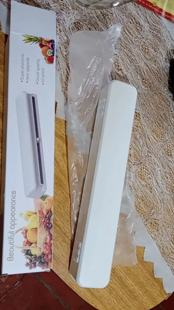 Cortador de Plástico Filme PVC Ajustável com Ventosa e Selador Magnético IZEWRAP PRO photo review