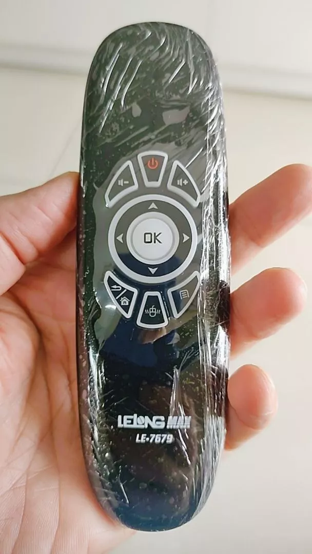 Controle Air Mouse Teclado 2.4G Wireless com LED RGB Giroscópio Universal IZEWAVE PRO photo review