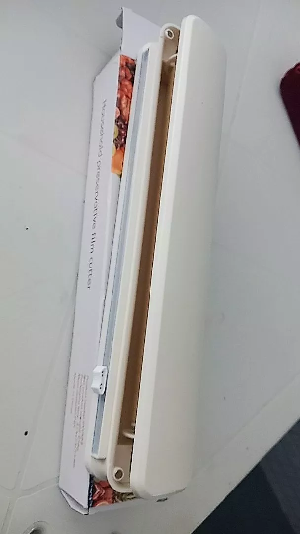 Cortador de Plástico Filme PVC Ajustável com Ventosa e Selador Magnético IZESEAL PRO photo review
