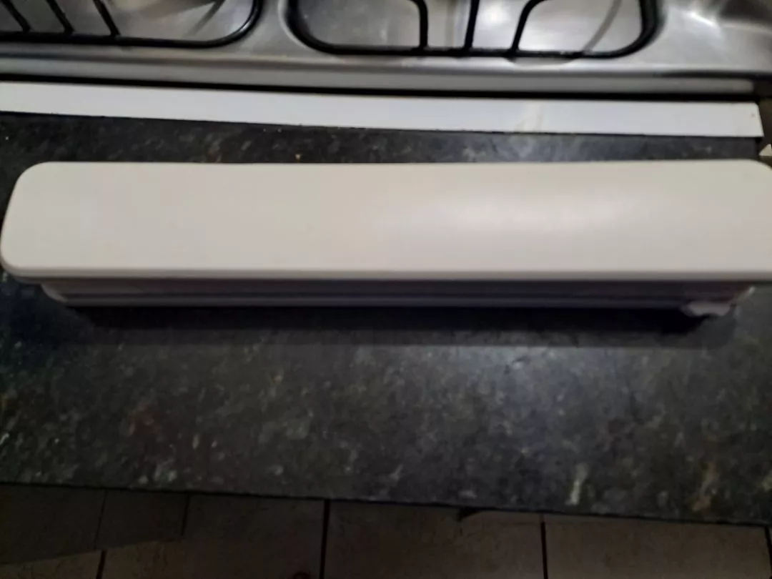 Cortador de Plástico Filme PVC Ajustável com Ventosa e Selador Magnético IZEWRAP PRO photo review