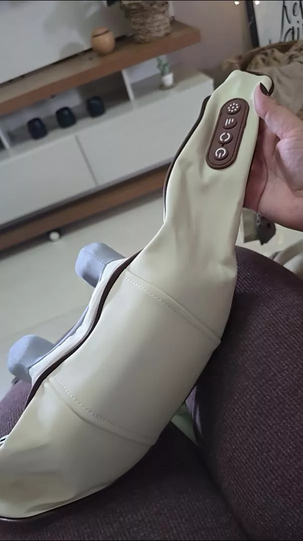 Massageador de Pescoço Sem Fio, Compressão Quente, Alívio Muscular Profundo IZEDEEP RELAX photo review