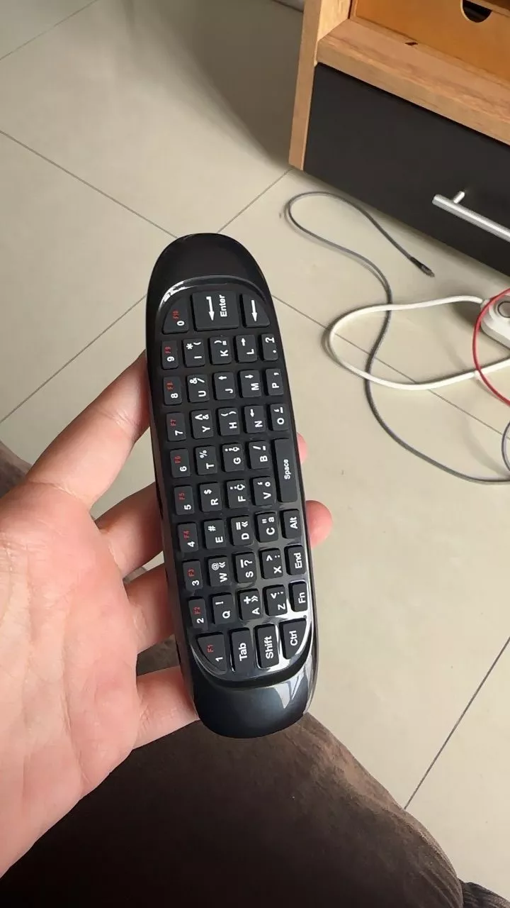 Controle Air Mouse Teclado 2.4G Wireless com LED RGB Giroscópio Universal IZEWAVE PRO photo review