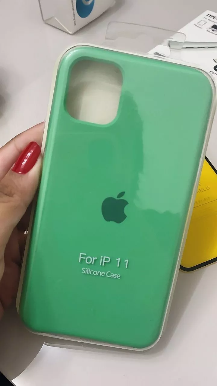 Capa Silicone iPhone 11 Proteção Aveludada Cores Variadas IZESOFT SHIELD photo review