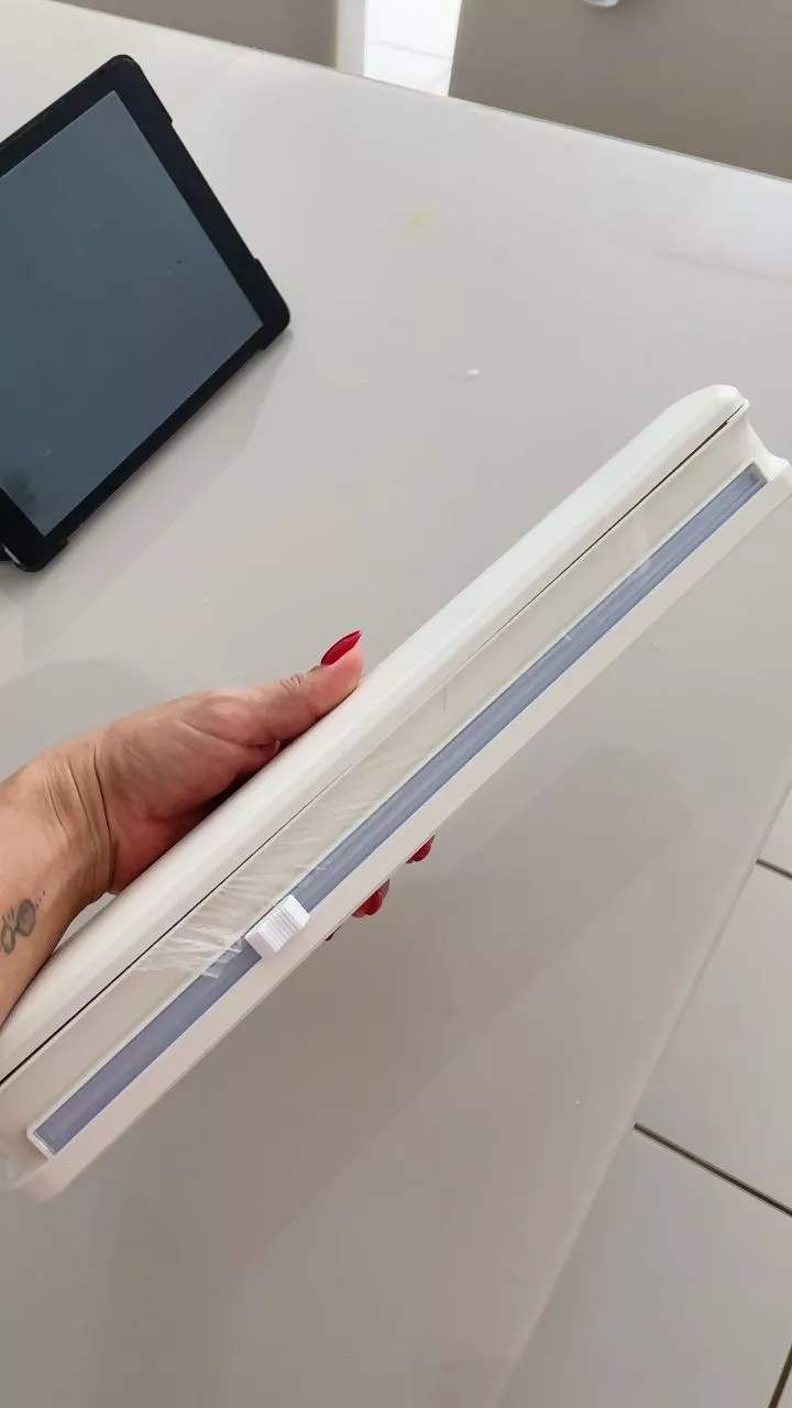 Cortador de Plástico Filme PVC Ajustável com Ventosa e Selador Magnético IZEWRAP PRO photo review