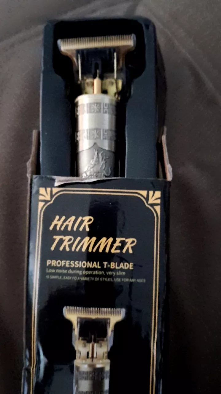 Kit Barbeador e Aparador Masculino Profissional – Lâmina de Aço Carbono, Portátil, Precisão IZEEDGE MASTER photo review