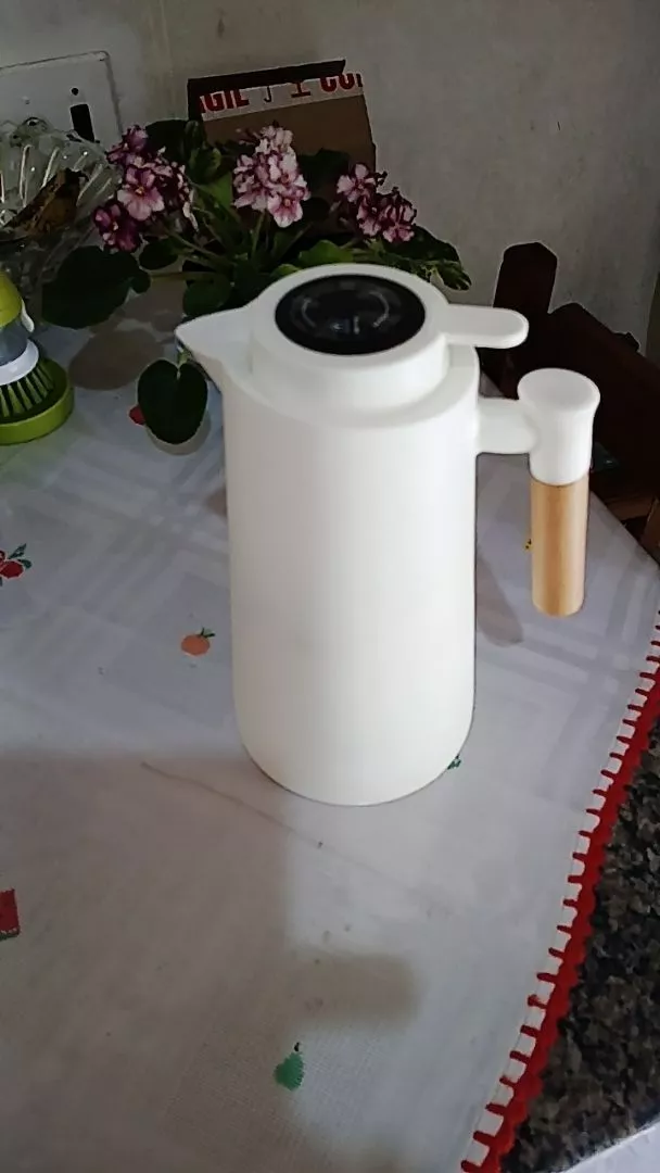 Garrafa Térmica 1 Litro Com Termômetro Led, Isolamento 24h, Cabo de Madeira IZEFRESH PRO photo review