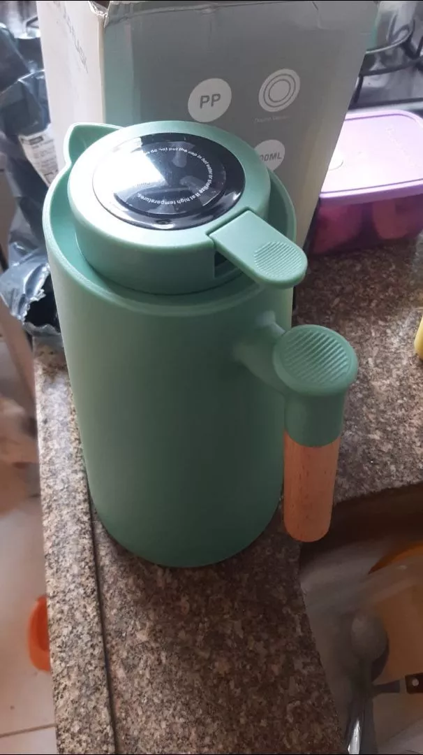 Garrafa Térmica 1 Litro Com Termômetro Led, Isolamento 24h, Cabo de Madeira IZEFRESH PRO photo review