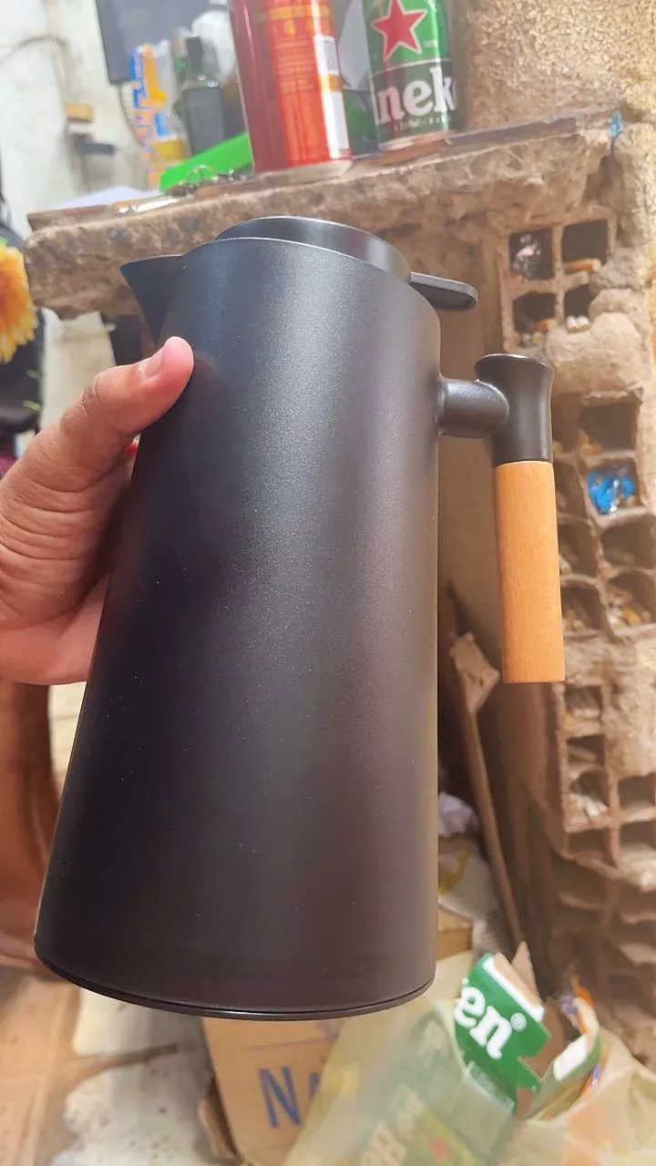 Garrafa Térmica 1 Litro Termômetro LED Cabo Madeira IZEHOT FRESH photo review