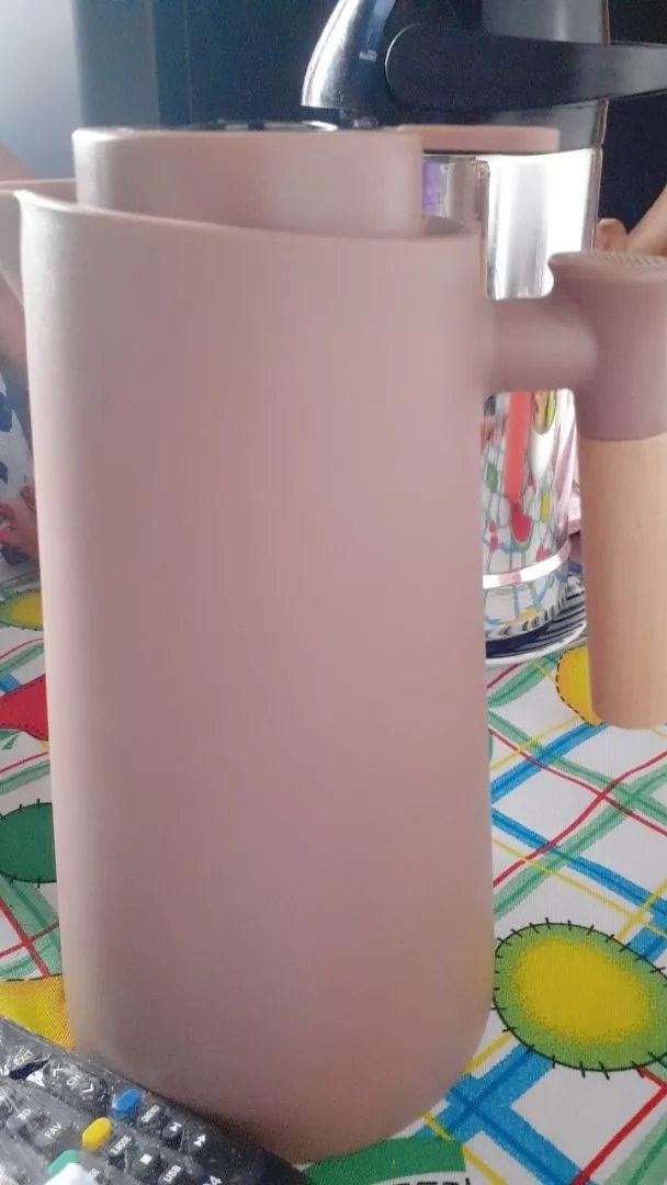 Garrafa Térmica 1L com Termômetro LED, Tampa Inovadora e Cabo de Madeira IZEHOT PRO photo review