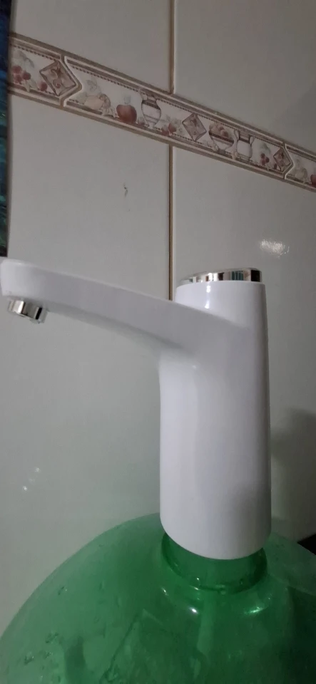 Click to view full screen Dispensador Elétrico IZEBOTTLE photo review