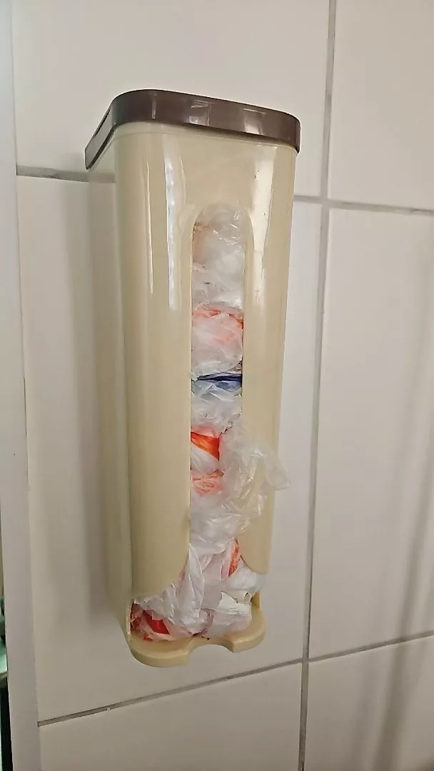 Suporte Multiuso para Sacolas Plásticas, Fixação Adesiva, Compacto para Cozinha e Banheiro IZECLEAN FIT photo review