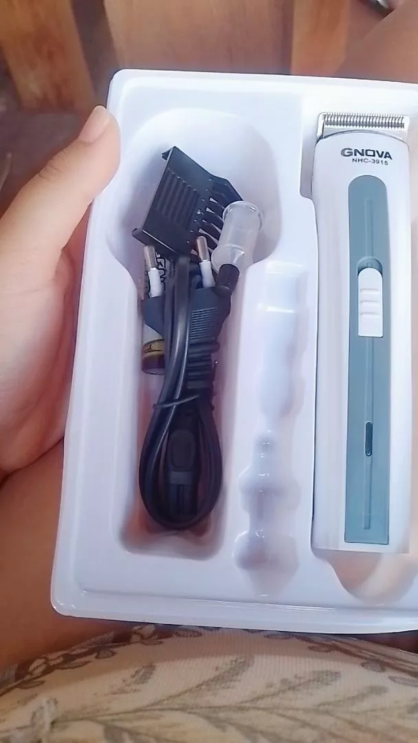 Máquina de Cortar Cabelo Sem Fio, Bivolt, Pente Regulável IZEBLADE PRO photo review