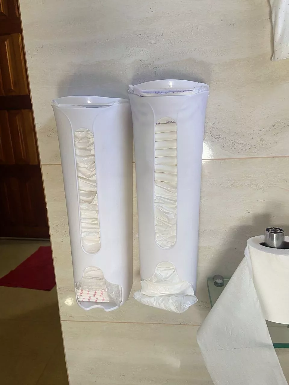 Suporte Multiuso para Sacolas Plásticas, Fixação Adesiva, Compacto para Cozinha e Banheiro IZECLEAN FIT photo review