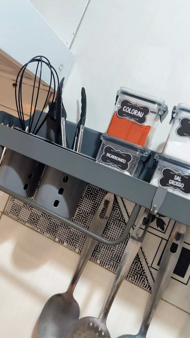 Prateleira Organizadora Multiuso Alumínio Preta 60cm com Suporte para Facas e Utensílios IZEORGANIZE PRO photo review