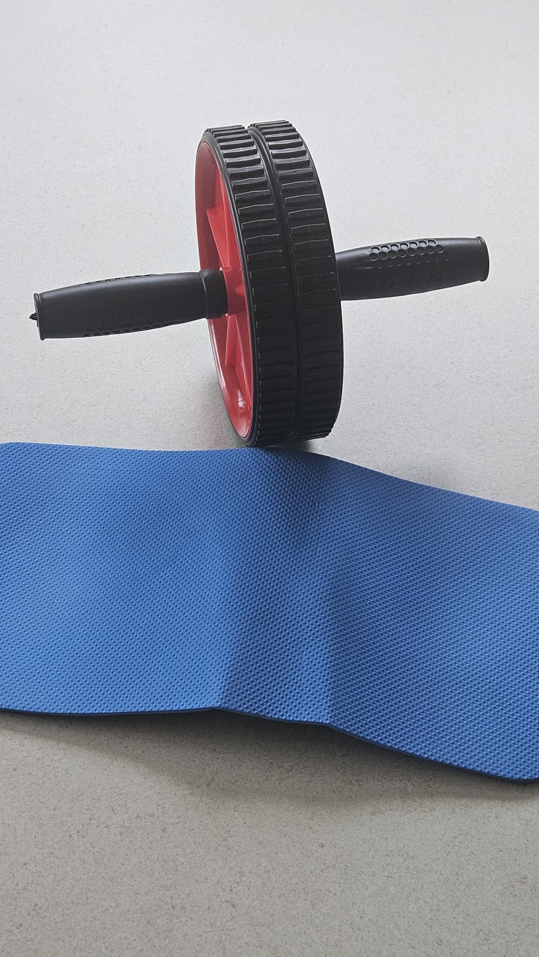 Roda Abdominal Dupla Rolo Fitness Preto 18cm com Apoio Joelho Premium IZECORE PRO photo review