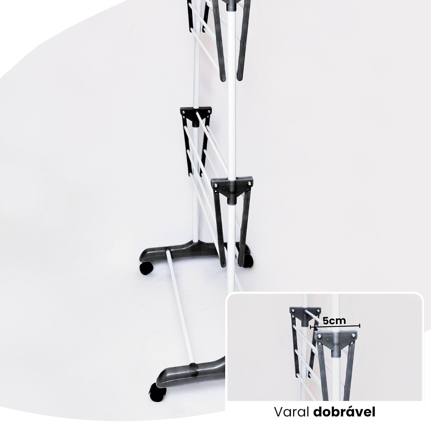 Varal de Chão 3 Andares Dobrável Regulável Preto com Rodinhas, Cabideiro e Sapateira IZEHOME PRO IZESHOP Varal dobrável regulável com rodinhas 360 graus para facilitar a locomoção