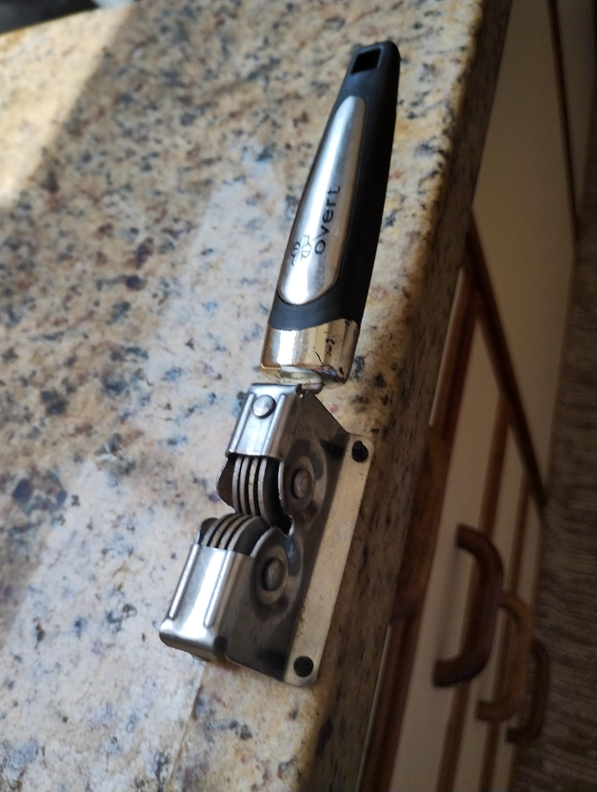 Afiador de Facas Profissional 18cm Metal e Plástico Cinza Alta Precisão IZESHARP PRO photo review