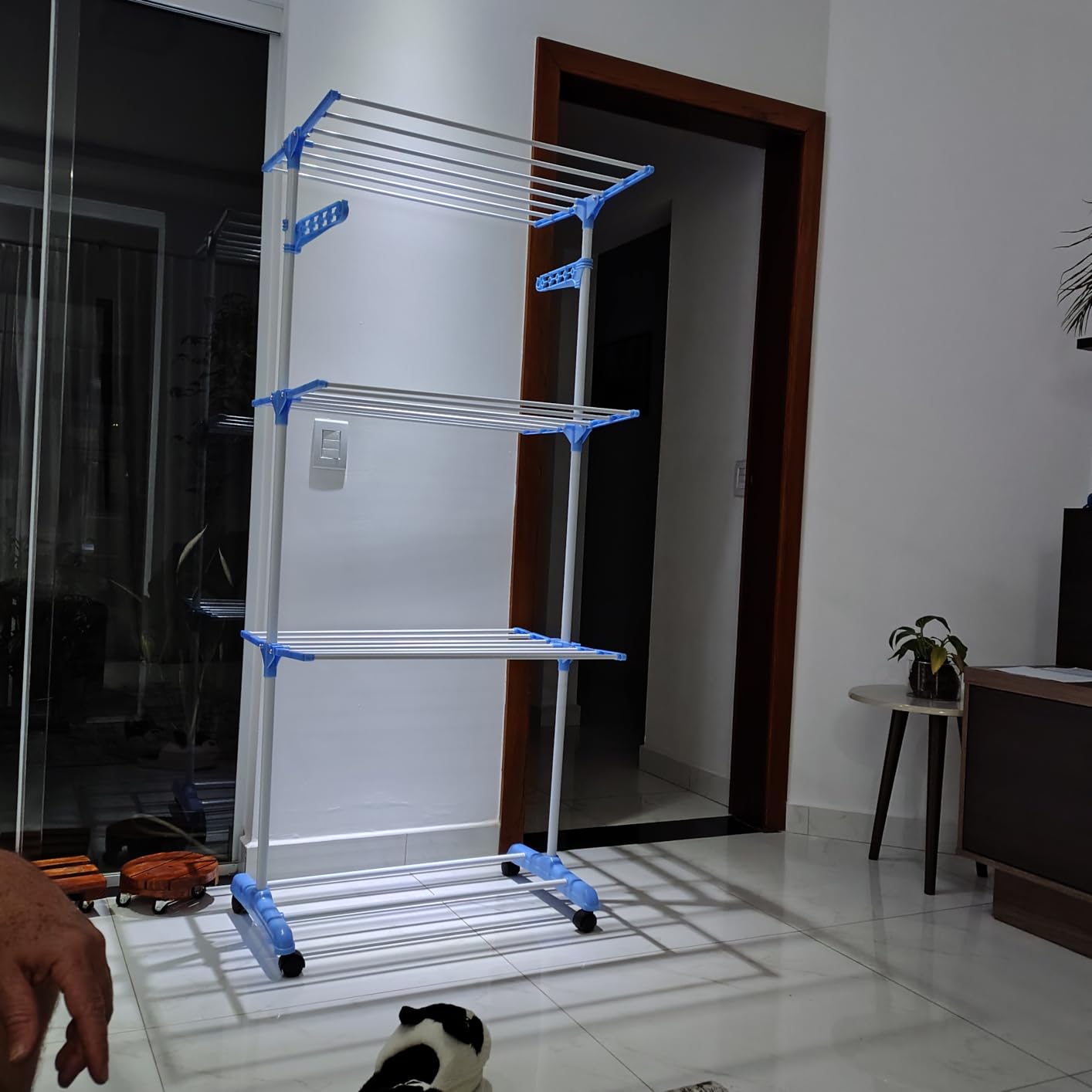Varal de Chão 3 Andares Dobrável Regulável Preto com Rodinhas, Cabideiro e Sapateira IZEHOME PRO photo review