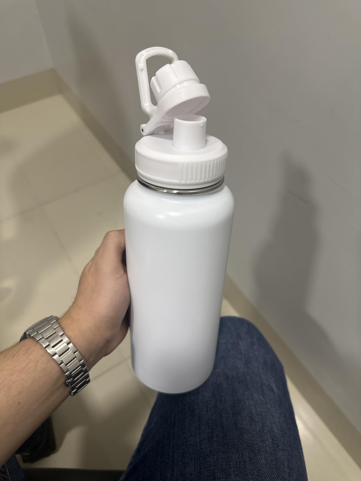 Garrafa Térmica 1L Aço Inox 304 Parede Dupla Antivazamento 24h Alça Articulada IZETHERMO PRO photo review