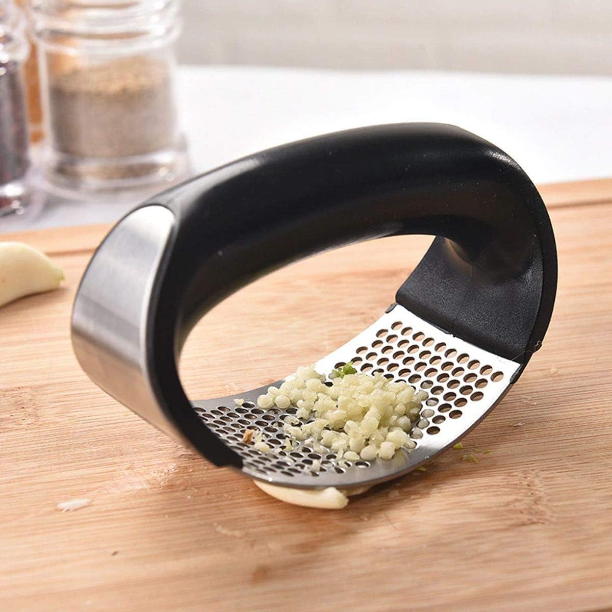 Espremedor Amassador de Alho Inox ABS Ergonômico Multiuso Premium IZEGRIP PRO IZESHOP Amassador de alho multiuso premium reduz contato das mãos com alho na cozinha