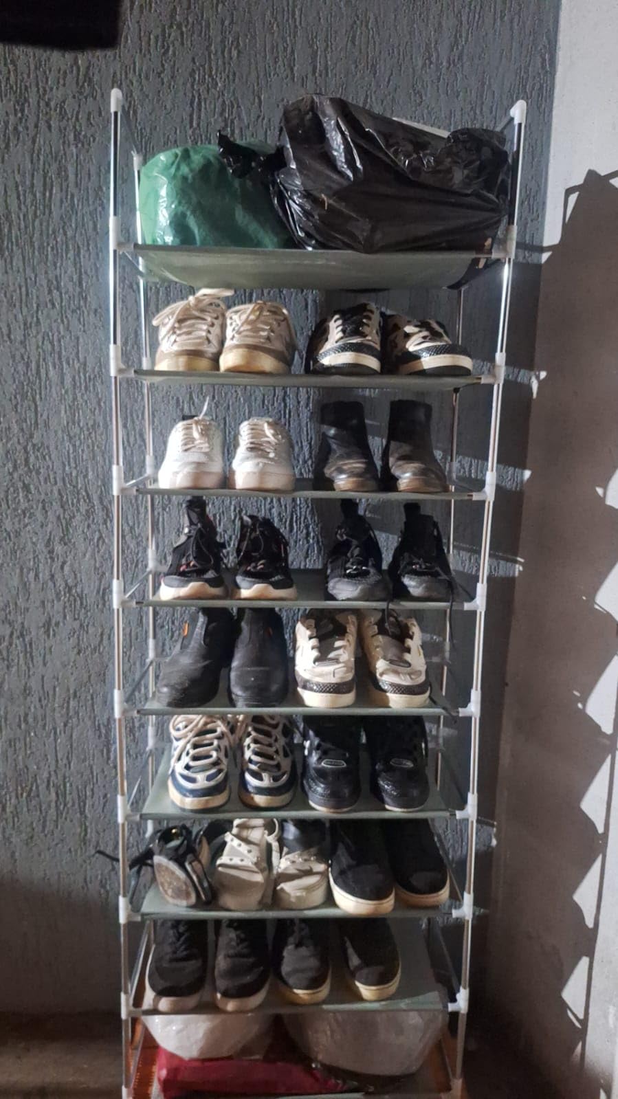 Sapateira Vertical Premium Aço Inox 9 Prateleiras 27 Pares Organizador Compacto IZESTYLE PRO photo review